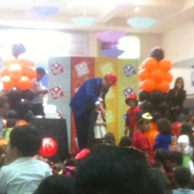 Zauberer "Magic Rossi" (Köln) - Kinderzauberei für Kinderparties, Familienfeste, Kindergeburtstag und mehr!